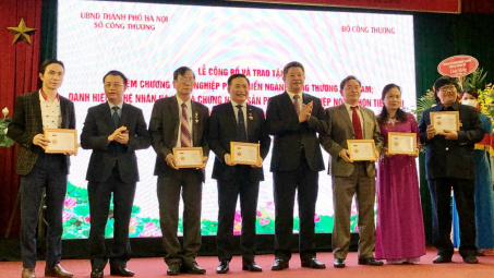 Hà Nội: Trao danh hiệu nghệ nhân và sản phẩm công nghiệp nông thôn tiêu biểu năm 2021