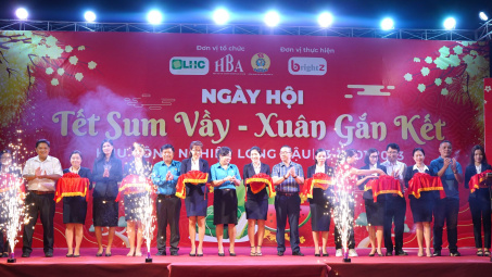 Long An: Hơn 30.000 xuất quà chăm lo “Tết Sum vầy - Xuân gắn kết”
