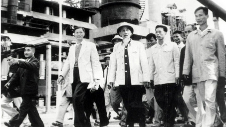 Tư tưởng Hồ Chí Minh về công nghiệp hoá
