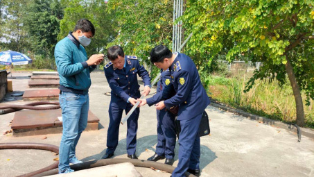 Liên tiếp xử lý các cửa hàng kinh doanh xăng dầu tự ý ngừng bán