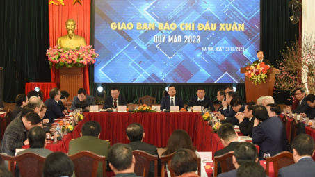 Báo chí cần nhanh hơn, chính xác và chuyên nghiệp hơn