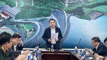 Lãnh đạo Bộ Công Thương kiểm tra công trường Nhà máy Thủy điện Hoà Bình mở rộng