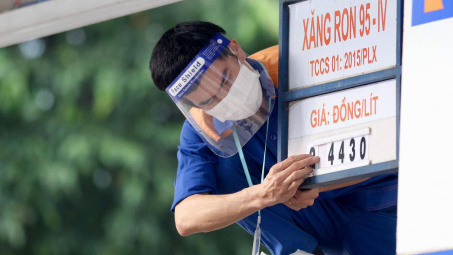 Giá xăng dầu hôm nay 11/10/2023: Giá xăng dầu đồng loạt giảm mạnh