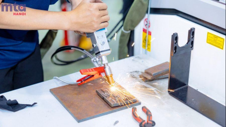 Khai mạc Triển lãm Cơ khí chính xác và sản xuất chế tạo -  MTA HANOI 2023