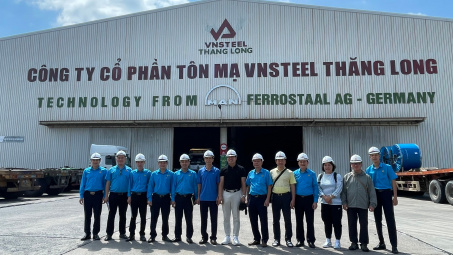 Công ty CP Tôn mạ VNSTEEL Thăng Long đón tiếp Công đoàn Kim khí Hàn Quốc