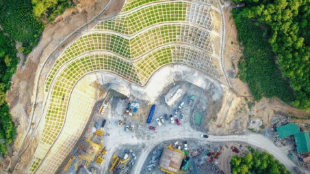 Nghệ An: Chính thức thông xe hầm Thần Vũ trên tuyến cao tốc Bắc- Nam