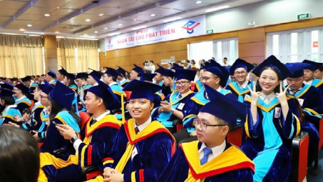 Lễ tốt nghiệp và khai giảng năm học mới của Trường Đại học Dầu khí Việt Nam