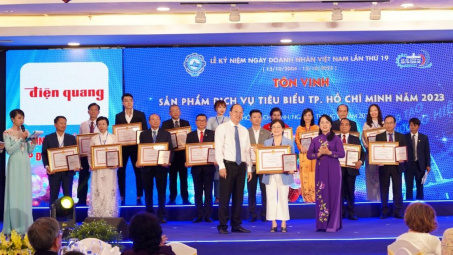 Điện Quang nhận Giải thưởng Sản phẩm, dịch vụ tiêu biểu TP.HCM năm 2023