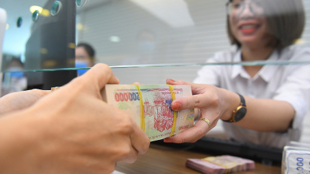 Chỉ còn 11 ngân hàng duy trì lãi suất tiết kiệm trên 6%/năm