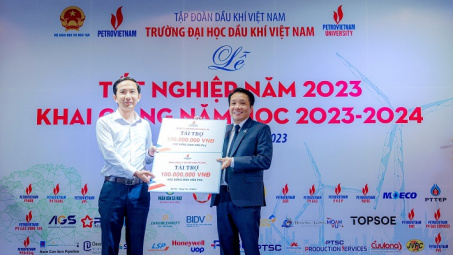 PV GAS tài trợ quỹ ‘Phát triển sinh viên/Học bổng hỗ trợ sinh viên’