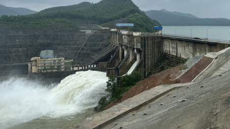 Mực nước hồ thủy điện ngày 17/10: Nước về hồ Hương Điền tăng vượt 3.000 m3/s chỉ trong vài giờ đồng hồ