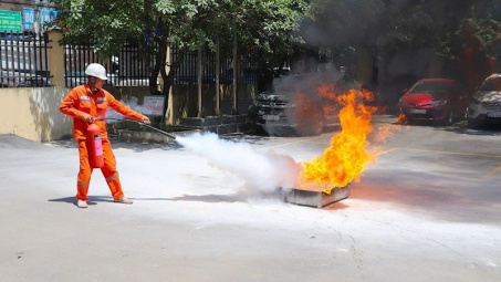 EVNHANOI hưởng ứng “Ngày toàn dân phòng cháy chữa cháy”