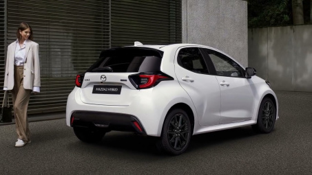 Mazda 2 facelift 2024: Mẫu hatchback cỡ nhỏ đã có thêm bản hybrid