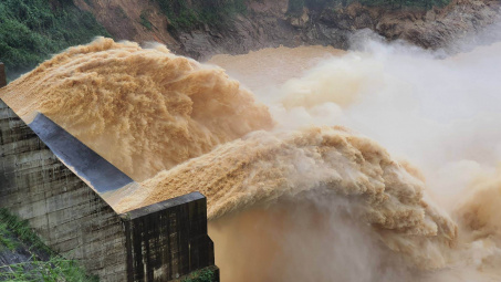 Mực nước hồ thủy điện ngày 19/10: Hồ Đak Mi 4 tăng vận hành để hạ mực nước về cao trình cao nhất trước lũ