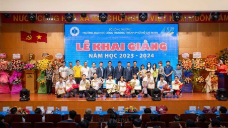 Trường Đại học Công Thương TP. Hồ Chí Minh vinh danh 10 tân sinh viên có điểm đầu vào cao năm 2023