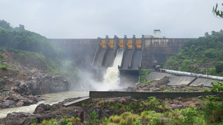 Mực nước hồ thủy điện ngày 27/10: Thừa Thiên - Huế tiếp tục yêu cầu thủy điện hạ mực nước