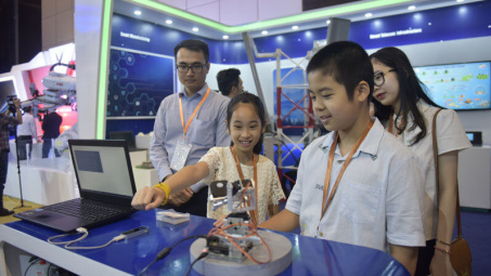 Mô hình quản trị nhân sự tương lai: Sự hợp tác giữa con người và trí tuệ nhân tạo