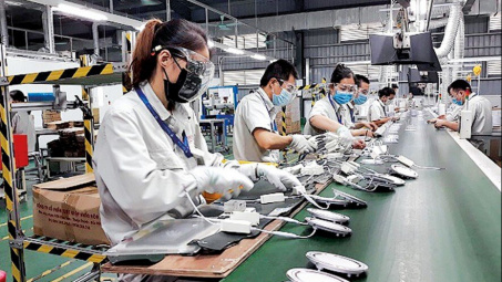 Kinh nghiệm điều chỉnh chính sách tài khóa hỗ trợ nền kinh tế của các nước trên thế giới trong đại dịch Covid-19 và gợi ý đối với Việt Nam