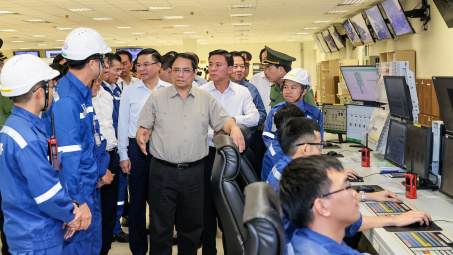 Thủ tướng kiểm tra thực tế nhà máy Lọc hóa dầu Nghi Sơn (Thanh Hóa)