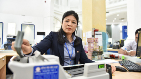 Xử lý nợ xấu trong hoạt động cho vay của ngân hàng thương mại