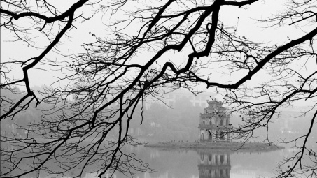 Thời tiết hôm nay ngày 16/11/2023: Hà Nội trời rét, TP. Hồ Chí Minh trưa nắng, chiều có mưa vài nơi, Đà Nẵng vẫn mưa to