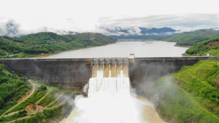 Mực nước hồ thủy điện ngày 3/11: Hồ Sông Tranh 2 cắt giảm 87 triệu m3 lũ cho hạ du