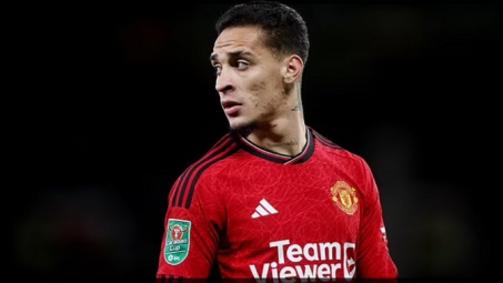 Quỷ đỏ lên kế hoạch đưa Barbosa về thay thế Antony