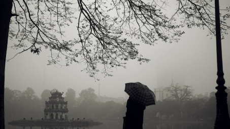 Thời tiết hôm nay ngày 06/11/2023: Hà Nội mưa và sương mù, Thành phố Hồ Chí Minh có nắng, Đà Nẵng có mưa