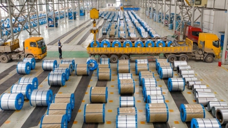 Giá thép hôm nay 7/11: Nhu cầu cải thiện, tiêu thụ thép HRC của Hòa Phát tăng 17%