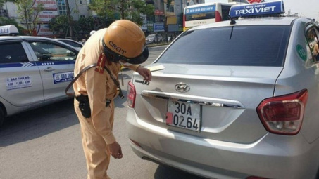 Hành vi che biển số trốn phạt nguội bị xử phạt thế nào?