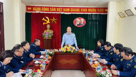 Lãnh đạo Tổng cục QLTT thăm và làm việc với Đội QLTT số 21 Cục QLTT Hà Nội