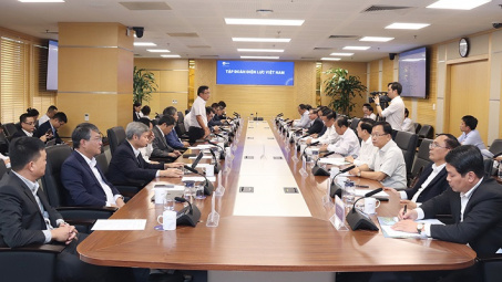 Ban Thường vụ Thành ủy Cần Thơ làm việc với Tập đoàn Điện lực Việt Nam