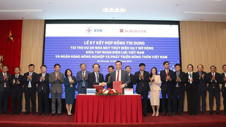 Ký Hợp đồng tín dụng tài trợ dự án Nhà máy Thủy điện Ialy mở rộng