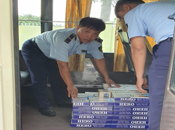 Kiên Giang: Phát hiện gần 1.000 bao thuốc lá điếu nhập lậu trên xe khách