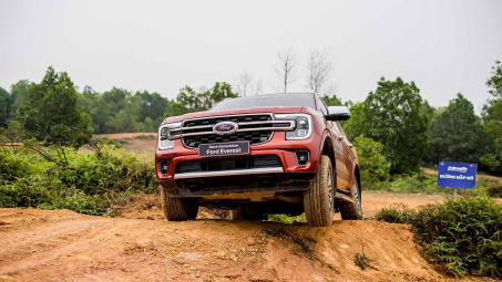 Ford Việt Nam hướng dẫn lái xe đường địa hình cho người dùng