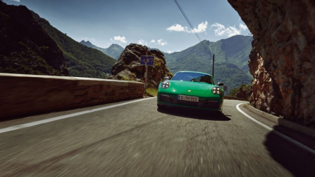 Porsche trình làng 911 Carrera T tại Việt Nam: Giá từ 8,23 tỷ đồng, nhiều tùy chọn cá nhân hóa