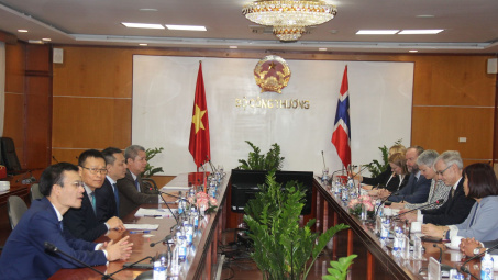 Việt Nam - Na uy: Hợp tác chặt chẽ trong lĩnh vực công nghiệp, thương mại và năng lượng