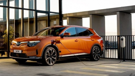 VinFast VF 8 có phạm vi hoạt động tốt hơn, cạnh tranh giá với xe Tesla tại Mỹ