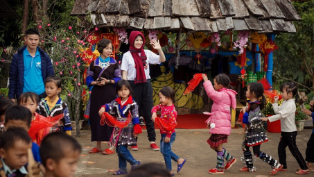 Chuyến xe Home Love mang “Tết tròn" về trên rẻo cao