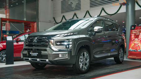 Cận cảnh Mitsubishi Xpander Cross 2023 tại đại lý: nâng cấp trang bị, giá tăng nhẹ