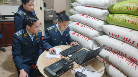 Thái Nguyên Thu giữ 15 tấn đậu tương có dấu hiệu giả mạo nhãn hiệu