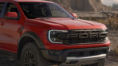 Giá lăn bánh xe Ford Ranger Raptor 2023