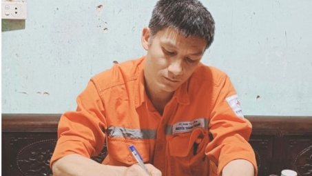 Nét đẹp người thợ điện Thủ đô