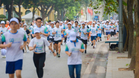 [Chuyển động 24h] Hơn 1.000 người chạy phát động Giờ Trái đất 2023