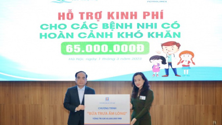 Petrolimex chia sẻ “Bữa trưa ấm lòng” tại Bệnh viện Nhi trung ương