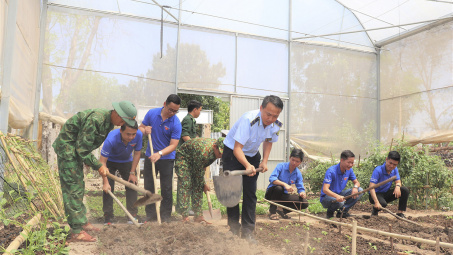 Tuổi trẻ Quản lý thị trường tích cực hưởng ứng tháng Thanh niên năm 2023