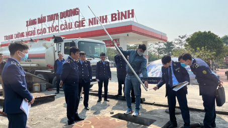 Tăng cường kiểm tra, xử lý vi phạm về chất lượng xăng dầu