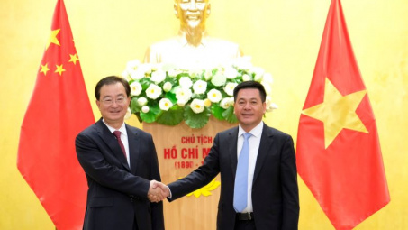 Bộ trưởng Bộ Công Thương Nguyễn Hồng Diên tiếp và làm việc với Bí thư Tỉnh ủy Vân Nam, Trung Quốc