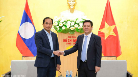 Tạo thuận lợi về thanh toán để thúc đẩy hợp tác thương mại Việt - Lào