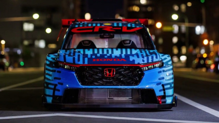 Honda CR-V Hybrid Racer: Xe đua mạnh hơn 800 mã lực